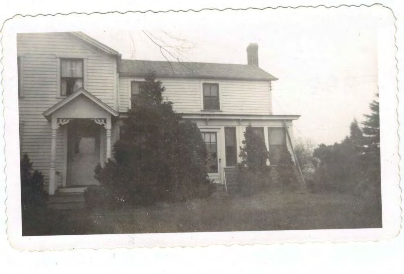 Historic photograph of the 19th-century farmhouse (courtesy Bethlehem Town Historian).